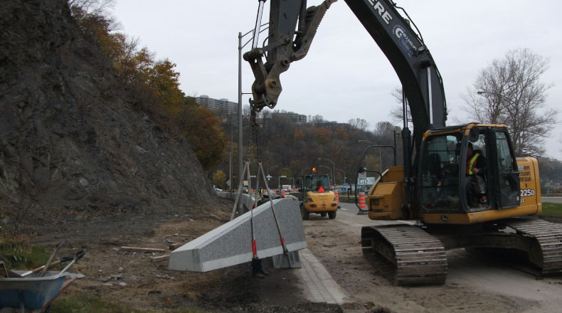 09233 - Glissières boulevard Champlain