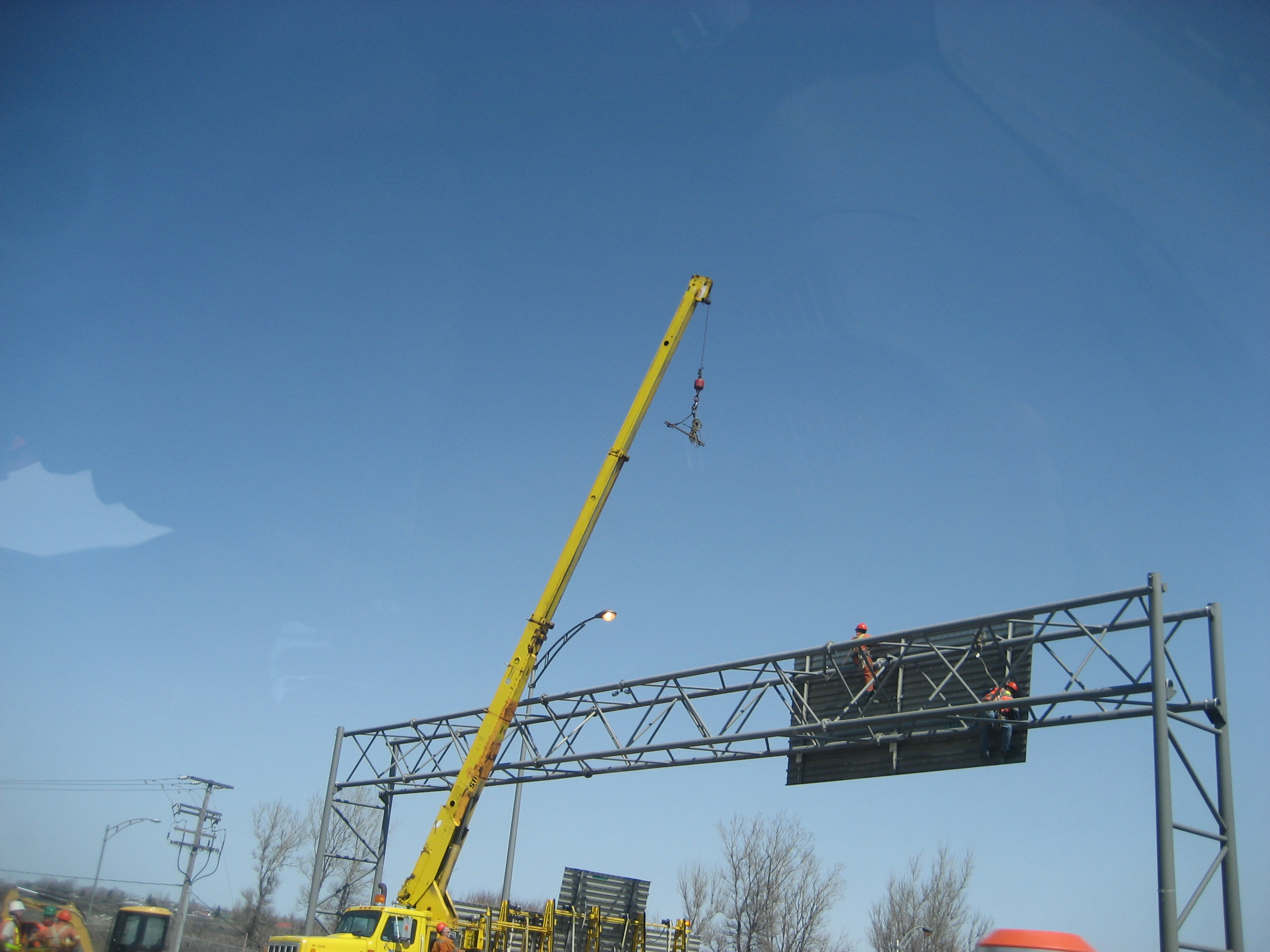 07205 - Remplacement de 4 structures de supersignalisation