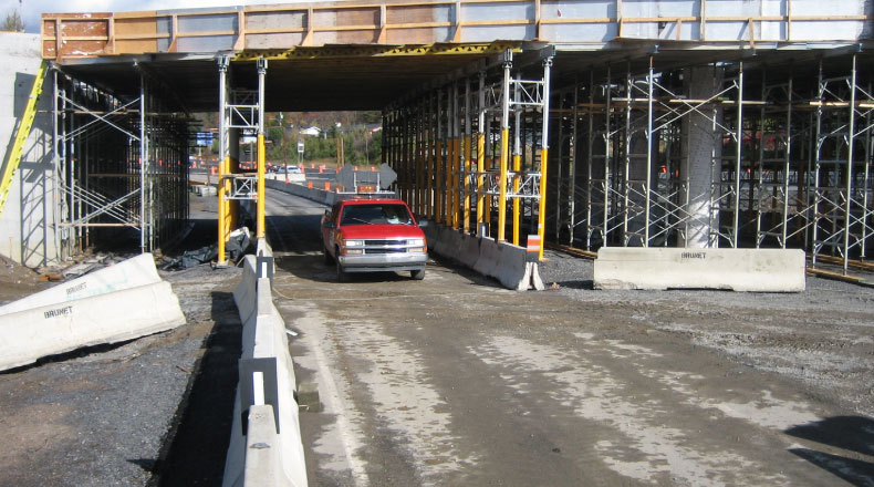 26-12 - Autoroute 73 Henri-Bourassa