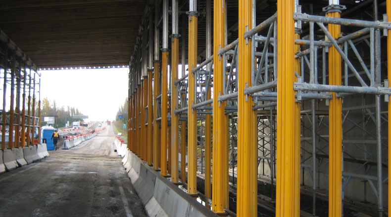 26-12 - Autoroute 73 Henri-Bourassa