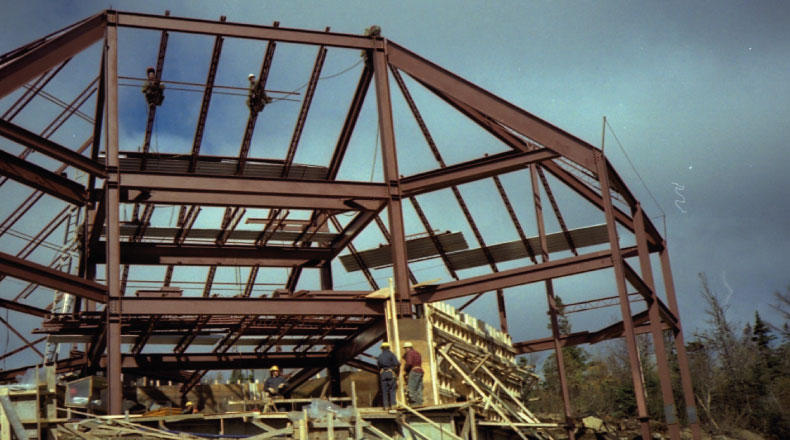 05-15 - Restaurant Satellite, parc du Mont Ste-Anne - MLCP