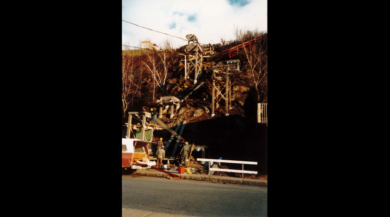 06-12 - Escalier rouge - Ville de Lévis