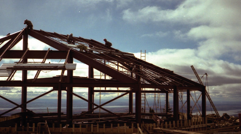 05-15 - Restaurant Satellite, parc du Mont Ste-Anne - MLCP