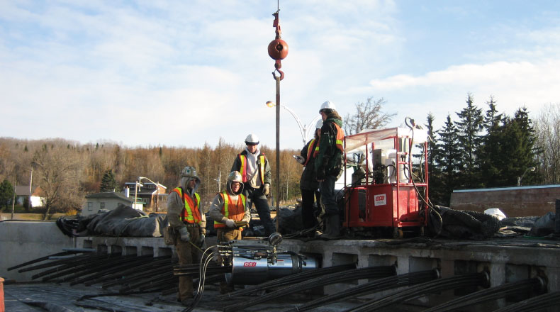 26-12 - Autoroute 73 Henri-Bourassa