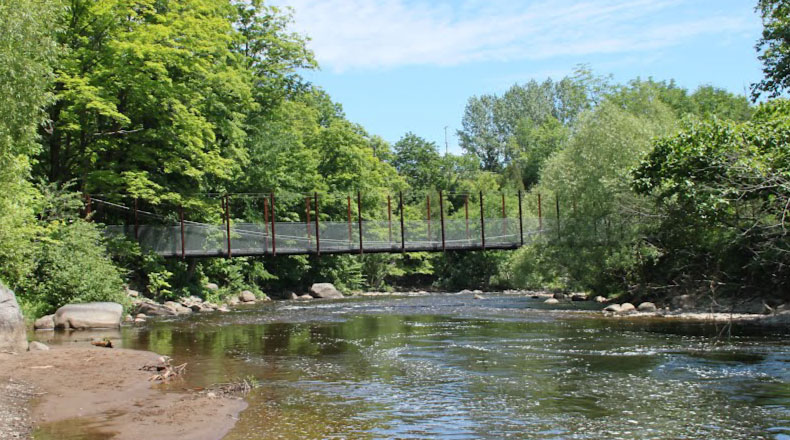 25-24 - Passerelle rivière St-Charles (Pincourt)