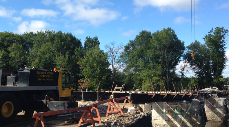 16055 - Passerelle pédestre Lac Lemy