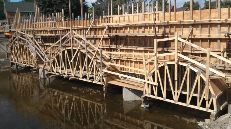 14058 - Pont ruisseau Brasserie Gatineau -MTQ