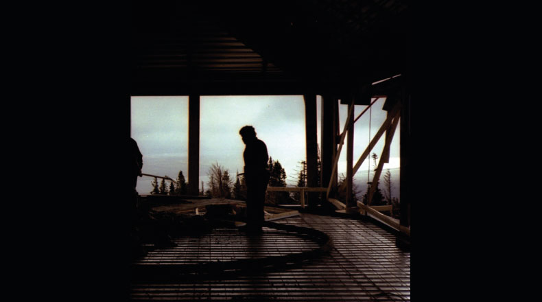 05-15 - Restaurant Satellite, parc du Mont Ste-Anne - MLCP