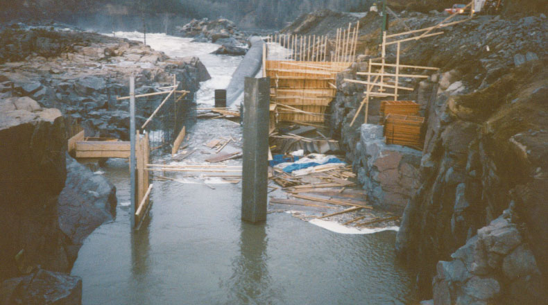 16-11 - Chutes Gorry, Centrale Hydro-Électrique