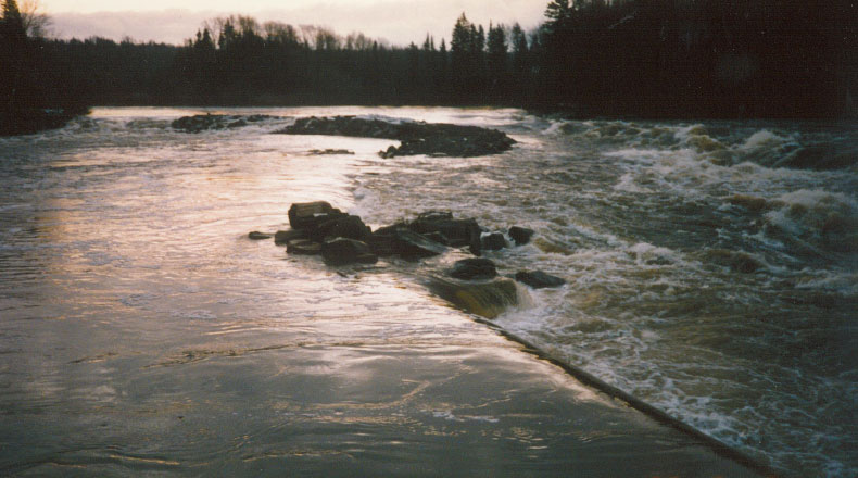 16-11 - Chutes Gorry, Centrale Hydro-Électrique