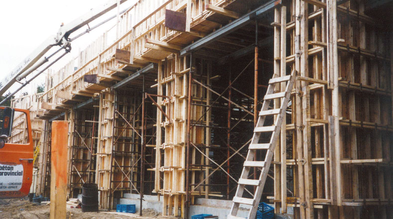 18-18 - Agrandissement du casino de Charlevoix