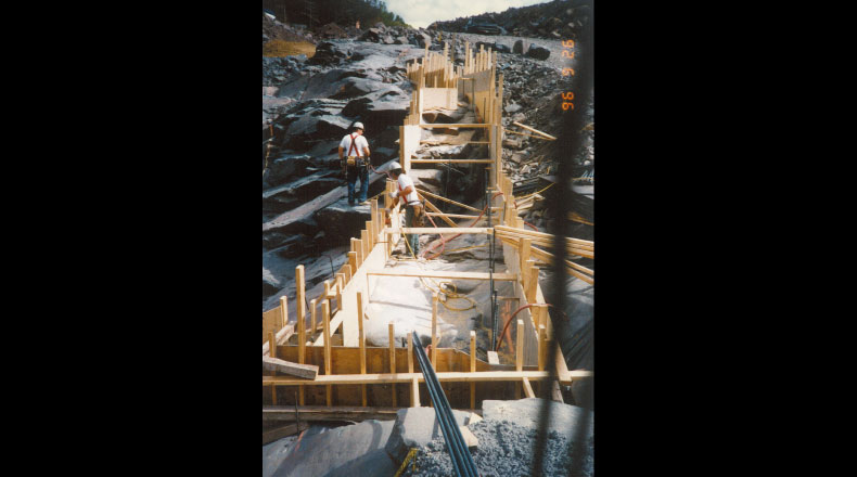 16-11 - Chutes Gorry, Centrale Hydro-Électrique