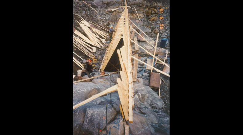 16-11 - Chutes Gorry, Centrale Hydro-Électrique