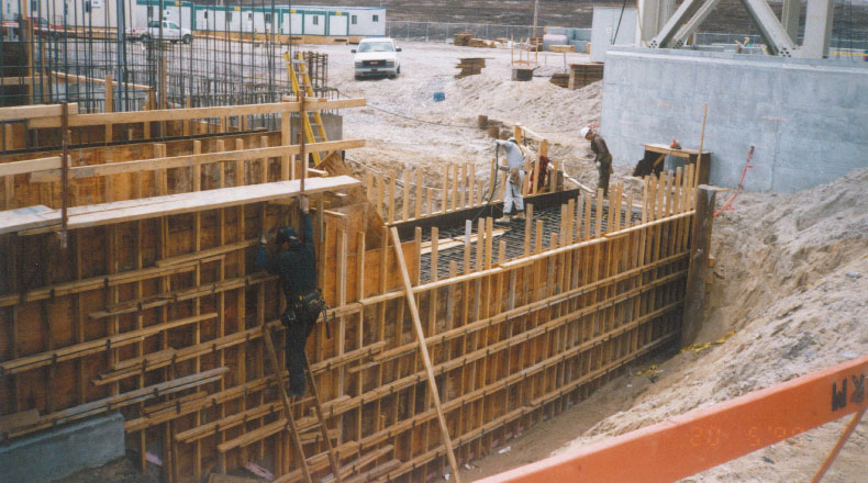 19-04 - Fondations bâtiment brai liquide