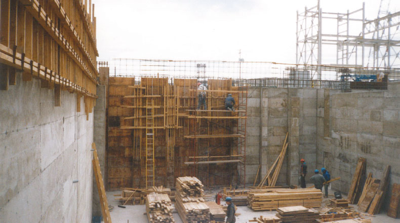 19-04 - Fondations bâtiment brai liquide