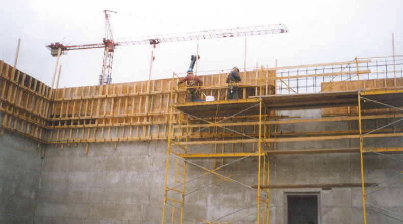 19-04 - Fondations bâtiment brai liquide