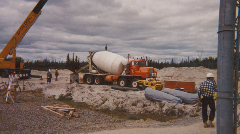 12-05 - Bases de monopode, poste Chibougamau