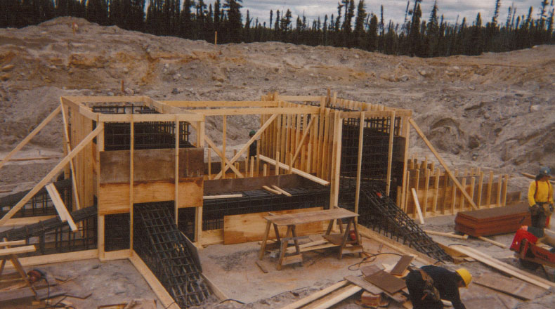 12-05 - Bases de monopode, poste Chibougamau