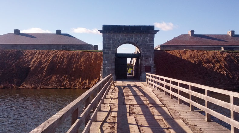 15187 - PARCS CANADA FORT LENNOX