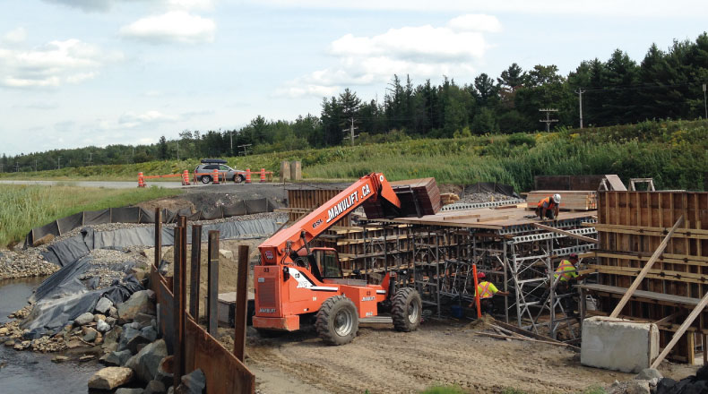 16091 - Pont rivière Aulneuse à Lévis